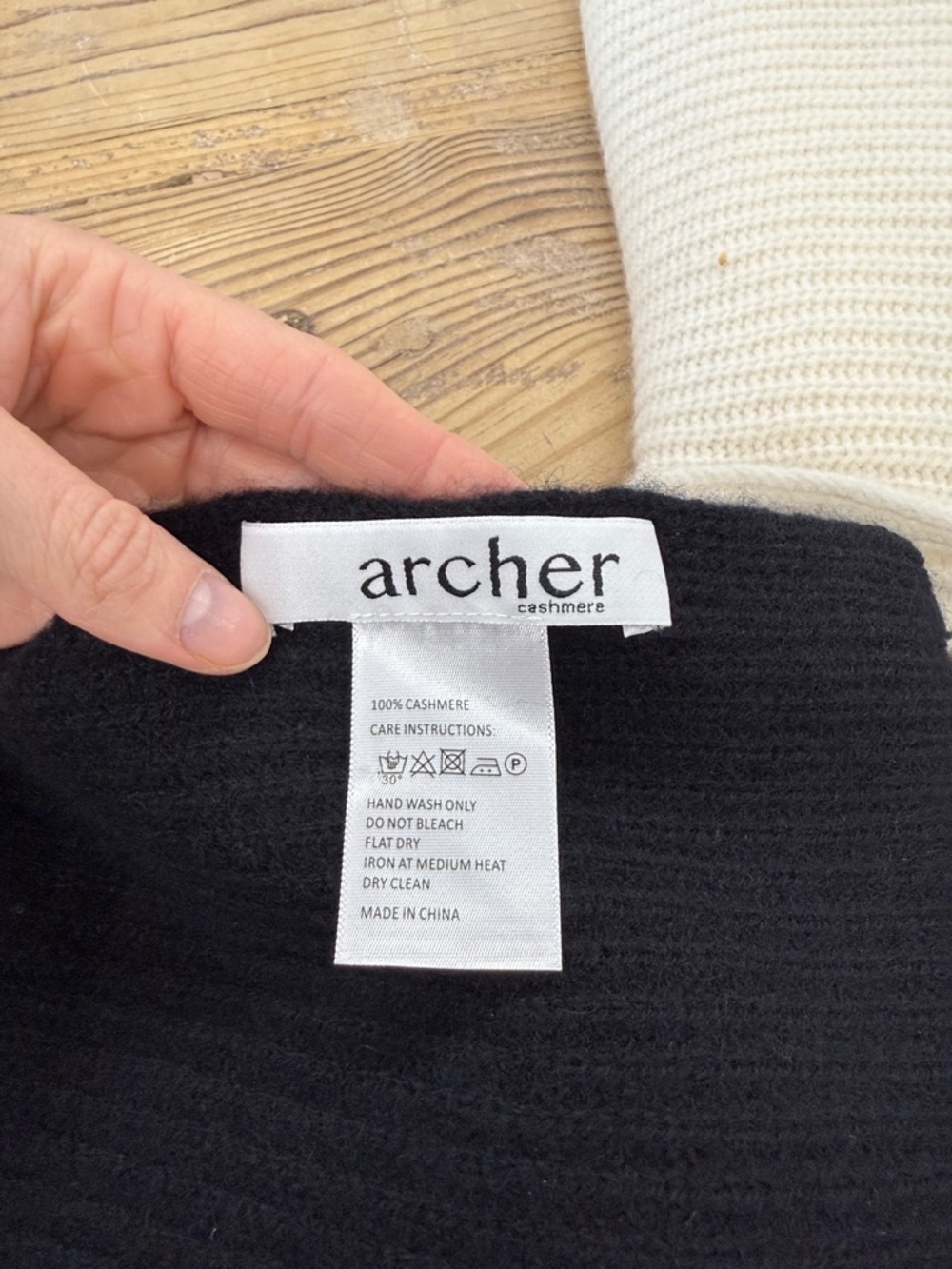 Archer Cashmere Black & Cream Ribbed Scarf